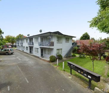 Central Claudelands Living 2 Bedroom Unit - Photo 2