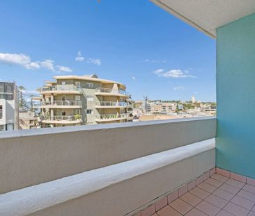 Manly Beachside Apartment - Photo 3