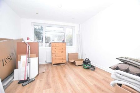 Birchanger Road, London, SE25 - Photo 2