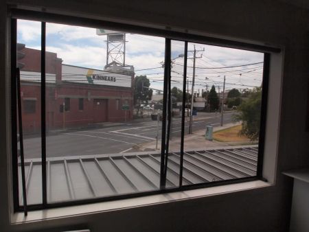 “Student Only Accommodation in Footscray - Large apartment!” - Photo 5