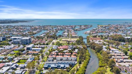 7/21-23 Island Street, 4163, Cleveland Qld - Photo 2