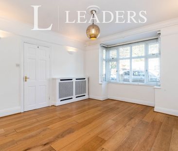 4 bedroom house to rent Caesars Walk, CR4 - Photo 3