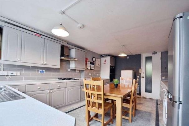 Sanctuary Close, Harefield, Uxbridge, UB9 - Photo 1