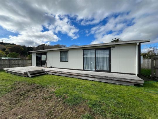 Three-bedroom Aramoho home - Photo 1