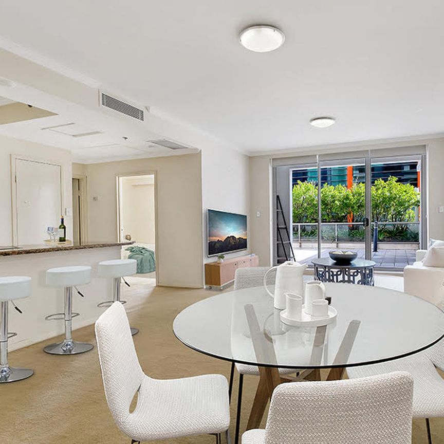 Maestri Towers - Unfurnished - Available 16th October - Photo 1