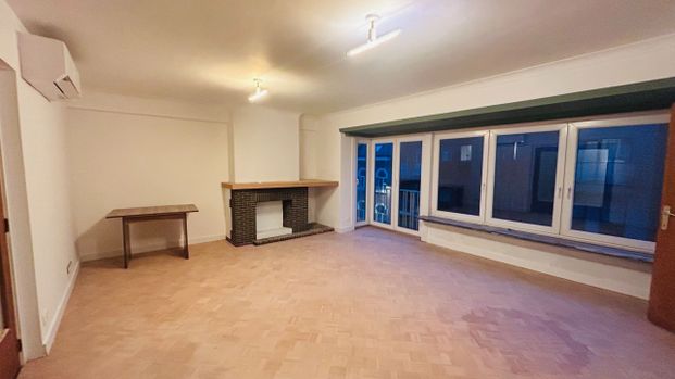 Ruim appartement met 3 slaapkamers op een centrale ligging te Gent - Photo 1