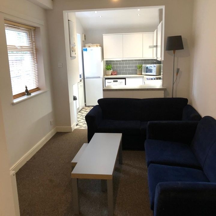 6 Bed Terraced House, Brailsford Road, M14 - Photo 1