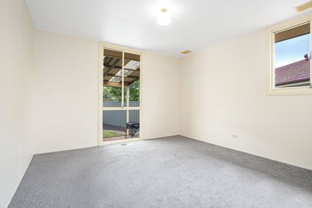 Neat as a Pin, With Comfort to Boot - Photo 3