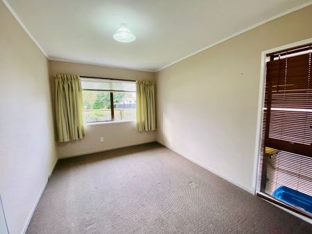 3 BEDROOMS IN A SOUGHT AFTER LOCATION - Photo 2