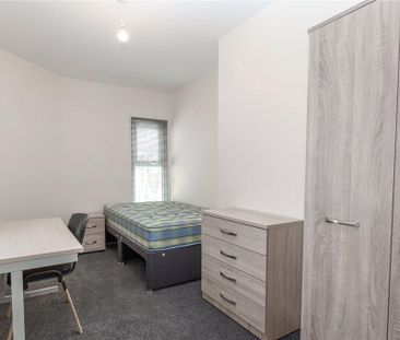 6 bedroom end of terrace house to rent - Photo 4