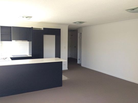 Spacious, Stylish & Secure – Your Ideal Home Awaits in Labrador! - Photo 1