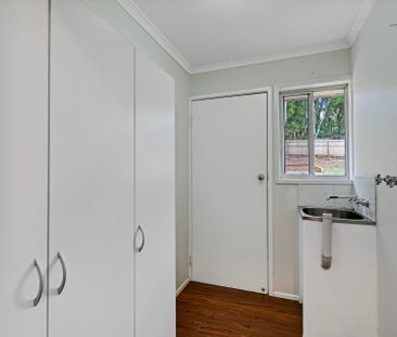 Comfortable 3 Bedroom Home in a Peaceful Location - Photo 1