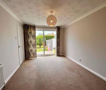 3 bedroom semi-detached house to rent - Photo 3