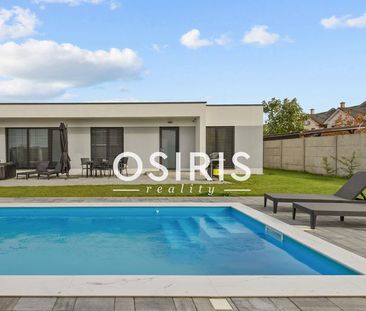 Klimatizovaný 4i rodinný dom s bazénom, 2x parkovanie na pozemku, n... - Photo 1