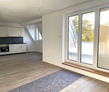 Schöner Wohnen im DG mit Ausblick im Kranoldkiez - Photo 1