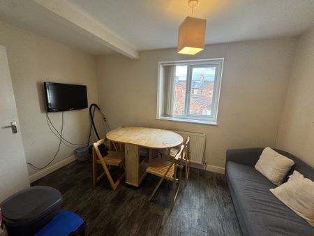 Lamel Street, Hull Road - P1033 - Photo 4