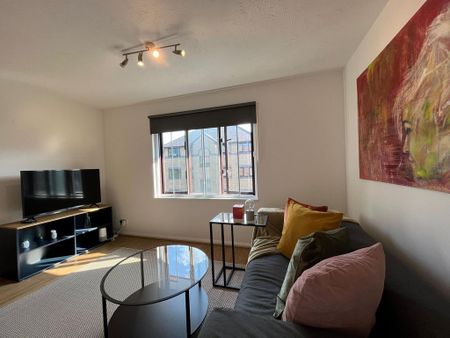 1 bedroom apartment to rent - Photo 2