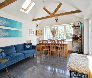 4 bedroom detached house to rent - Photo 3
