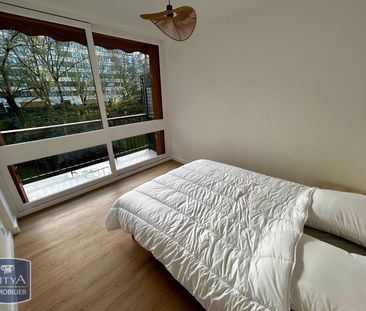 Location Appartement 4 pièces 66m² FONTENAY LE FLEURY 78330 - Photo 2