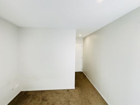 MANGERE BRIDGE, 4 BEDROOMS - Photo 5