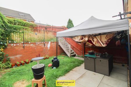 3 bedroom end of terrace house to rent - Photo 4