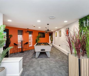 1 bedroom in a flat share to rent - Photo 2