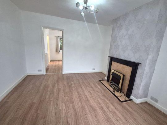 2 bedroom end of terrace house to rent - Photo 1