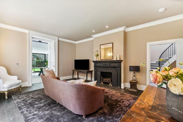 5 bedroom detached house to rent - Photo 1