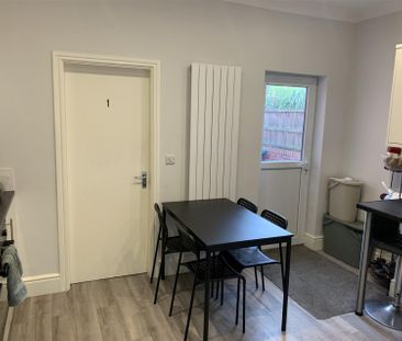 1 bedroom - Photo 3