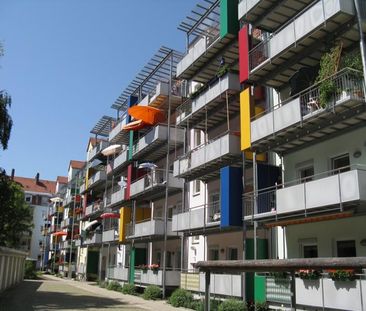 modernisierte 2-Zimmer-Wohnung im 4. Stock (ohne Balkon, ohne Aufzug) - Photo 2