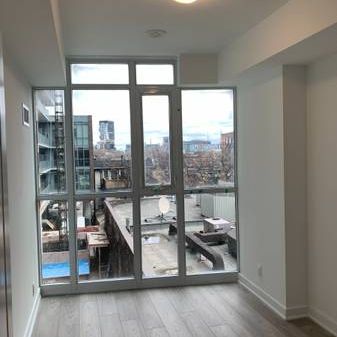 1-Bed Condo + Water/Balcony/AC Included (Parliament) - Photo 4