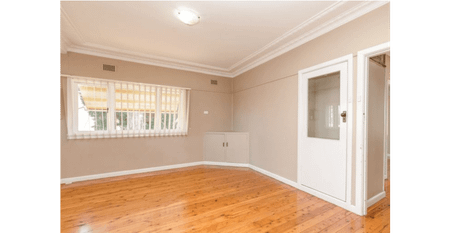 Family Home in Convenient Location - Photo 3