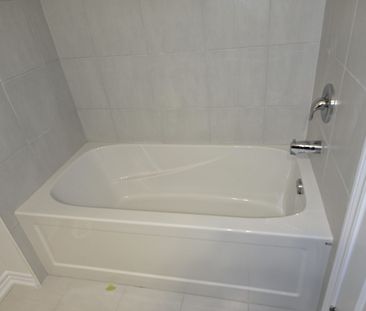 For Lease - 5959 Saigon Street, Mississauga, Ontario - Photo 6