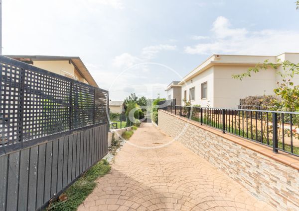 Detached villa for rent in the Urbanization of the Forest