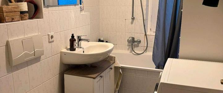 2-Zimmer-Wohnung in DD-Seidnitz zu vermieten - Photo 1