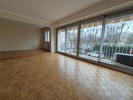 Location Appartement 3 pièces 85m² MACON 71000 - Photo 3