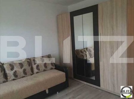 2 camere, decomandat, totul nou, prima inchiriere, zona strazii Lunii - Photo 3