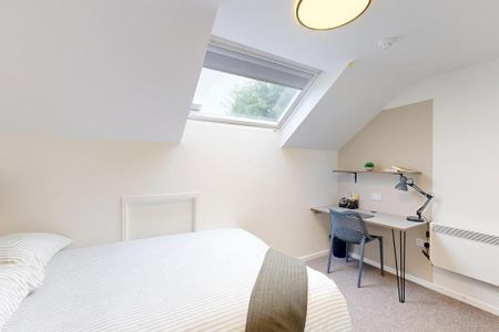 3 bedroom flat to rent - Photo 4