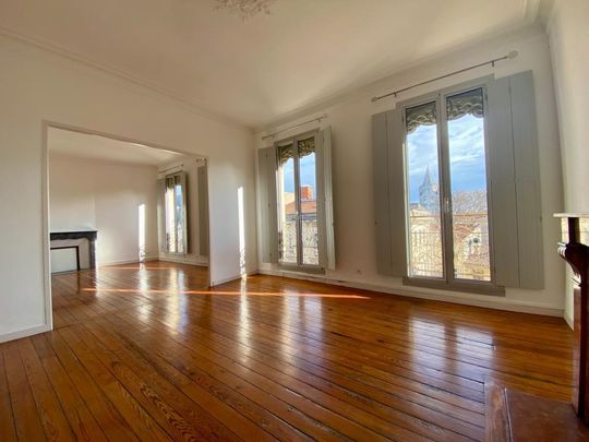 Location Appartement 5 pièces 140m² AVIGNON 84000 - Photo 1