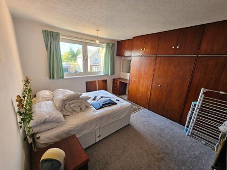 4 bedroom detached house to rent - Photo 5