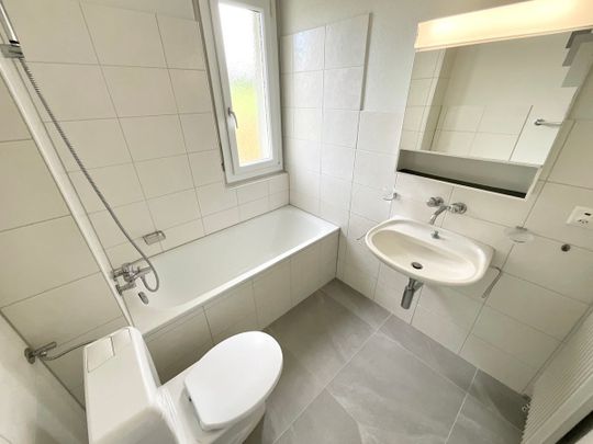 Bel appartement de 3.5 pièces - environnement calme et verdoyant - Foto 1