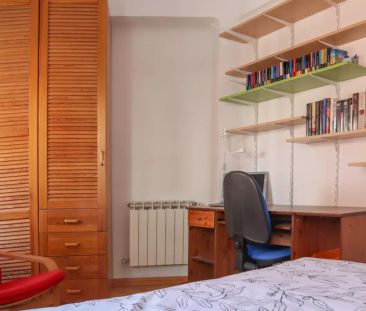 Room in a shared 3-bedroom apartment for rent in Bellas Vistas, bills included - Foto 6