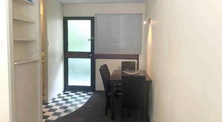 Studio Apartment - Photo 4