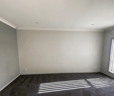 Convenient Truganina Living – Spacious 3-Bedroom Easy-Care Home wit... - Photo 2