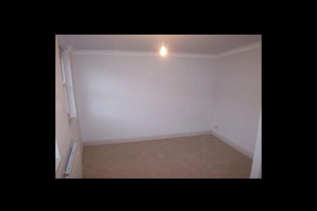 3 Bed Terraced House, Arundel Place, BN2 - Photo 4