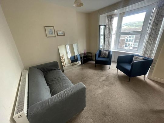 4 bedroom terraced house to rent - Photo 1