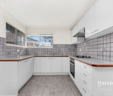 4 Bedroom Spacious Family Home! - Photo 5