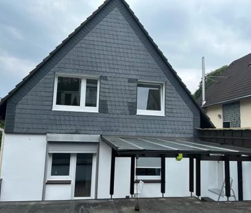 Lichtdurchflutete 3 Zimmerwohnung in ruhigem 3 Parteienhaus - Foto 1