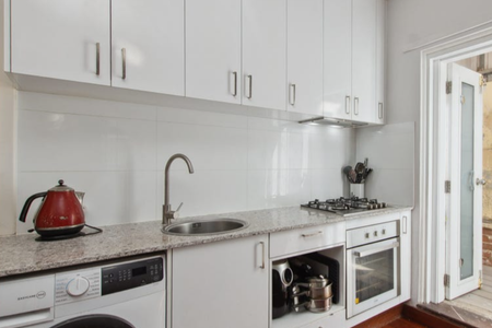 Luscious! Top Locale. River View! Ultra-convenient life style! - Photo 2