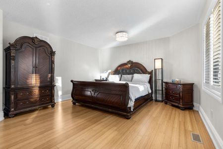 For Lease - 4622 Hewicks Lane, Mississauga, Ontario - Photo 4